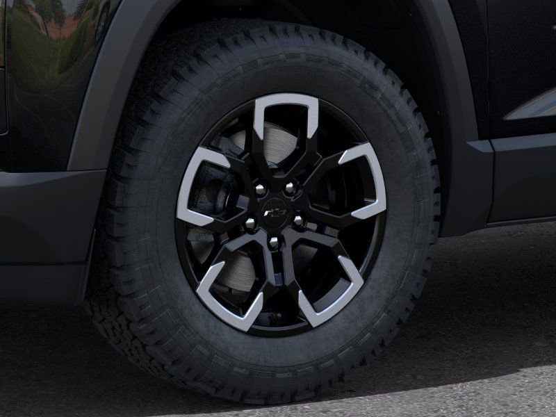 New 2025 Chevrolet Equinox ACTIV w/ Safety and Technology Package image 9