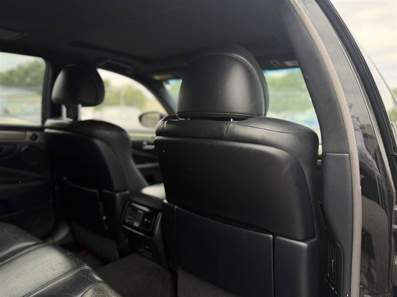 Used 2015 Lexus LS 460 w/ F Sport Package RWD image 27