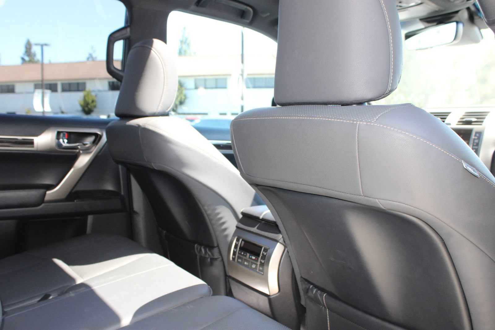 Used 2020 Lexus GX 460 Premium w/ Premium Package AWD/4WD image 16