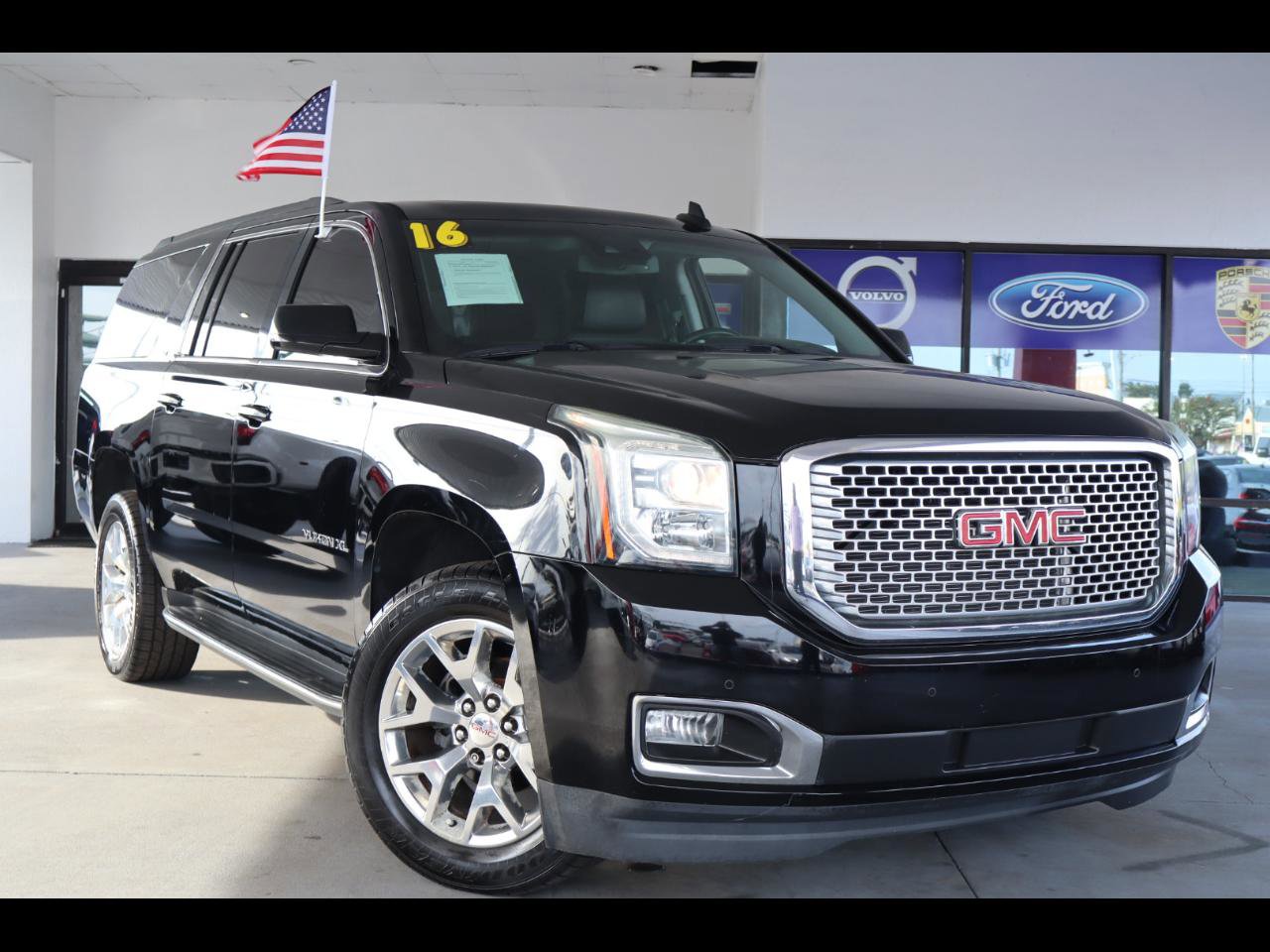 Used 2016 GMC Yukon XL SLT w/ Open Road Package RWD image 1