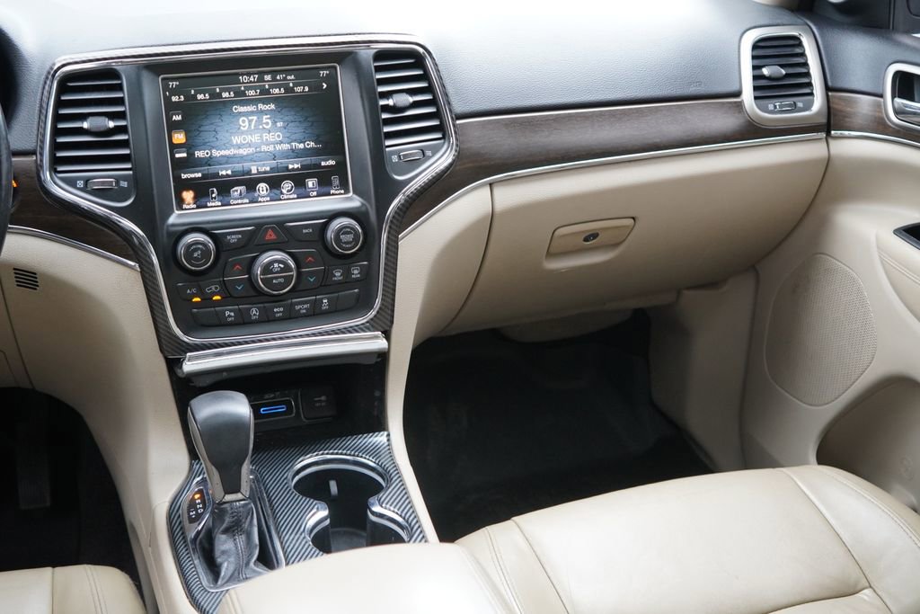 Used 2016 Jeep Grand Cherokee Limited AWD/4WD image 28
