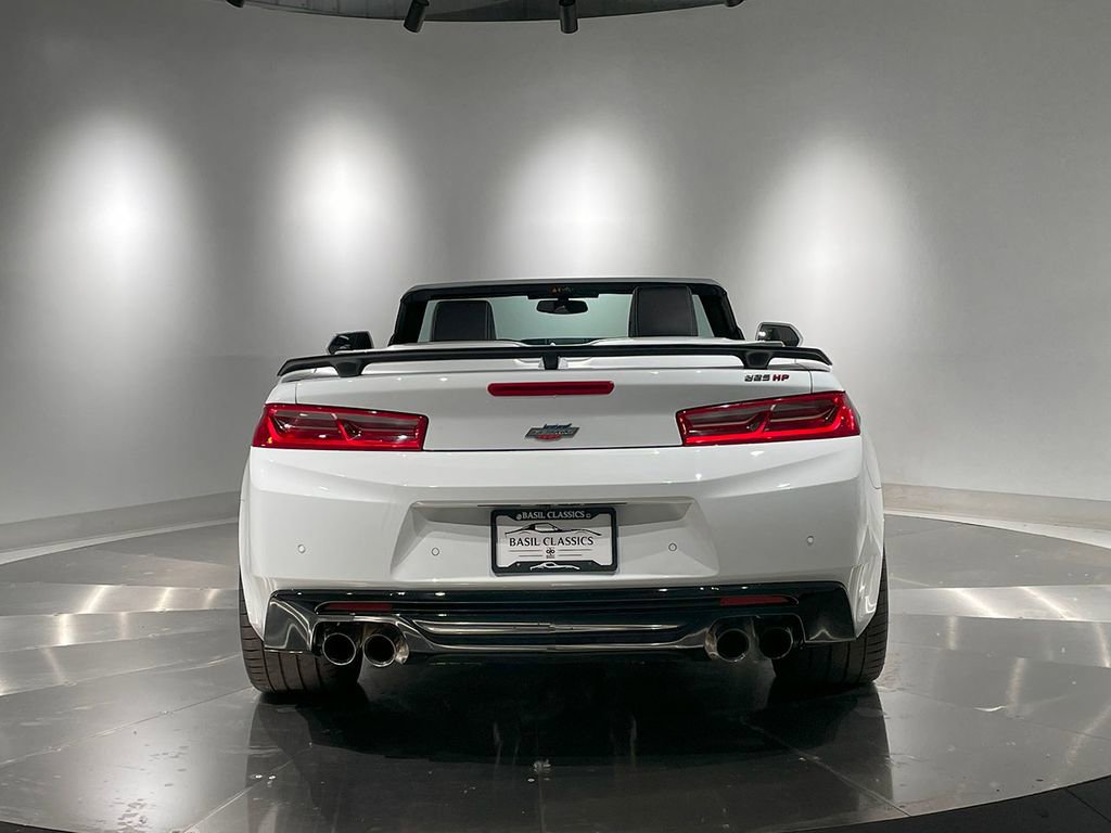 Used 2018 Chevrolet Camaro SS RWD image 6