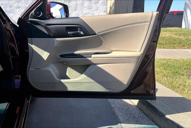 Used 2013 Honda Accord EX image 24