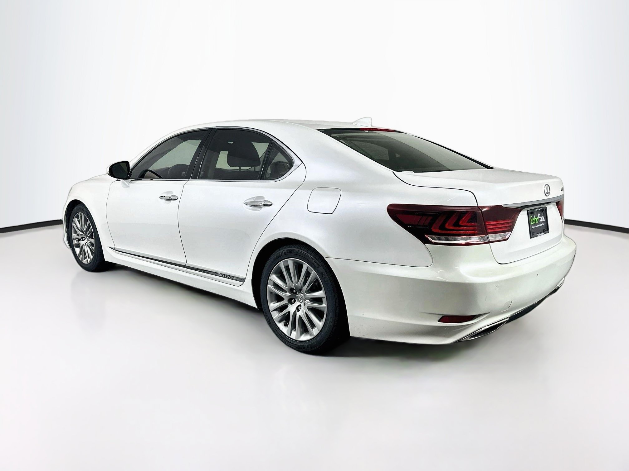 Used 2014 Lexus LS 460 w/ Comfort Package RWD image 5