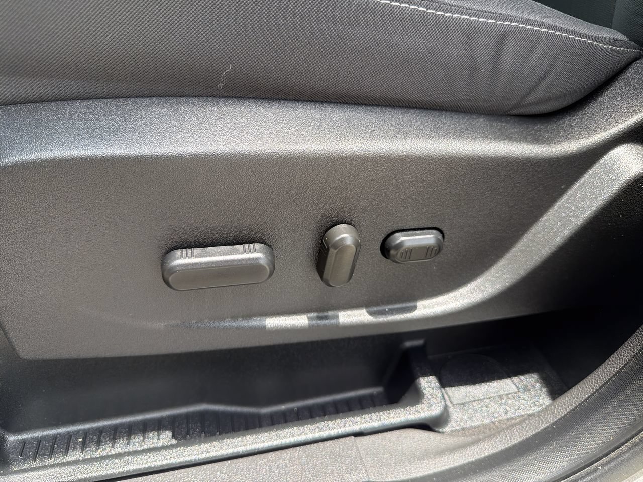 Used 2018 Ford Escape SE AWD/4WD image 18