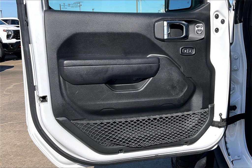 Used 2023 Jeep Gladiator Mojave image 17