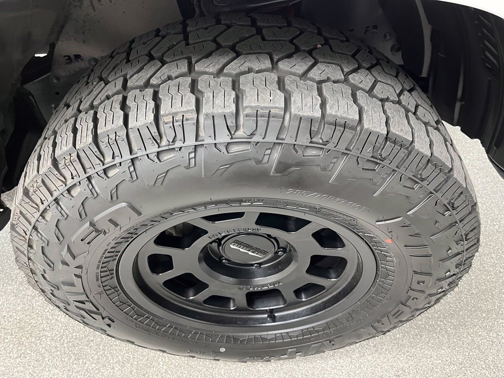 Used 2022 Toyota 4Runner TRD Off-Road Premium AWD/4WD image 18