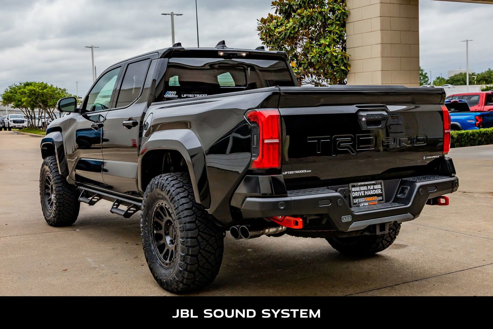 Used 2025 Toyota Tacoma TRD Pro w/ Tow Tech Package AWD/4WD image 7