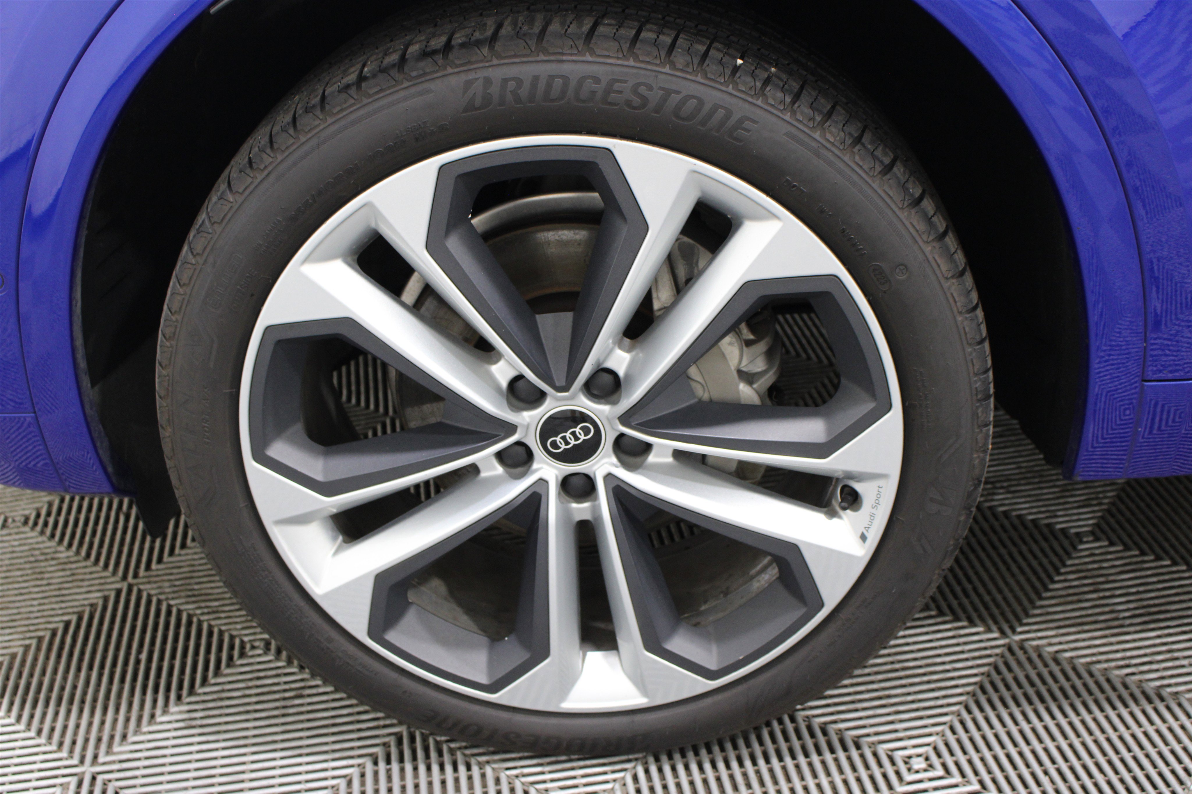 Used 2021 Audi Q5 Prestige w/ Prestige Package image 40