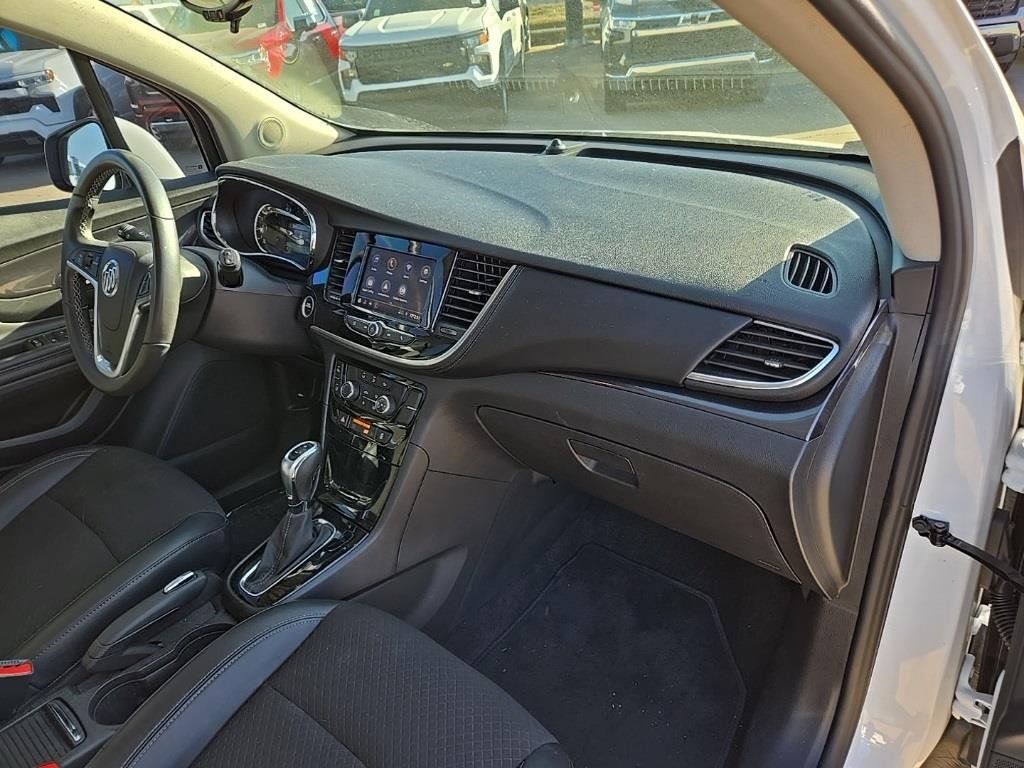 Used 2022 Buick Encore Preferred w/ Safety Package II image 22