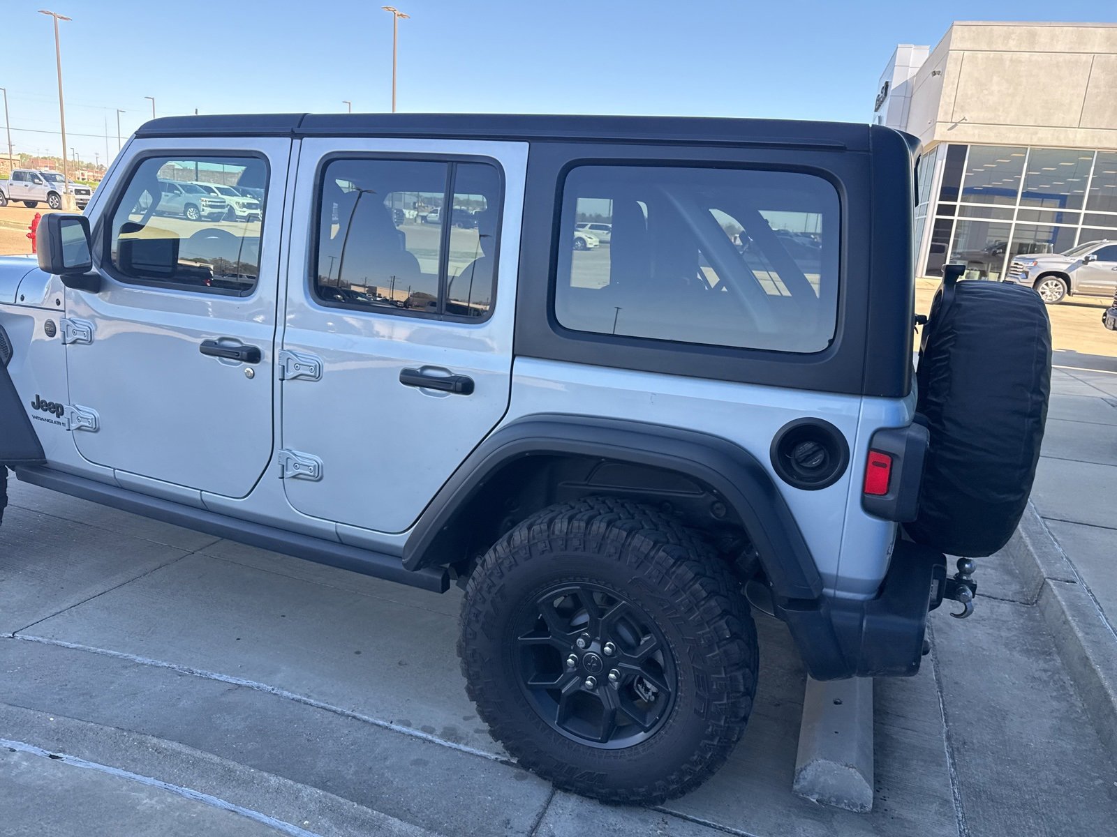 Used 2024 Jeep Wrangler Willys image 14