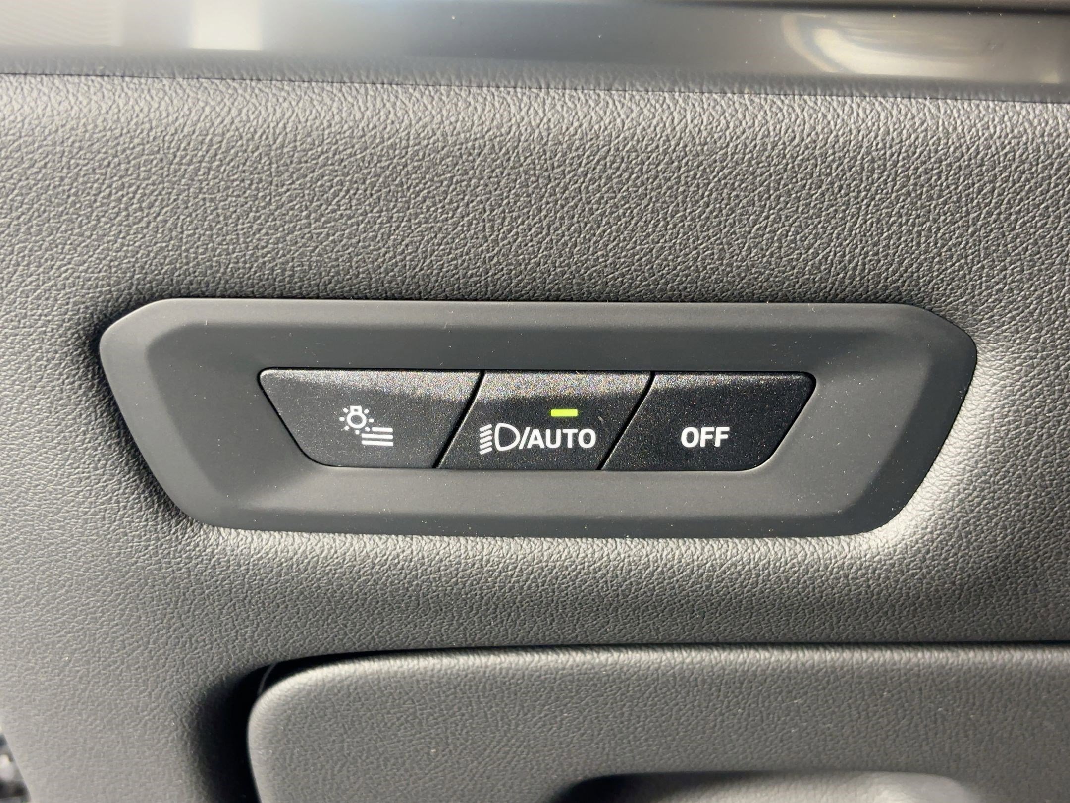 New 2026 BMW X5 sDrive40i w/ Premium Package image 18