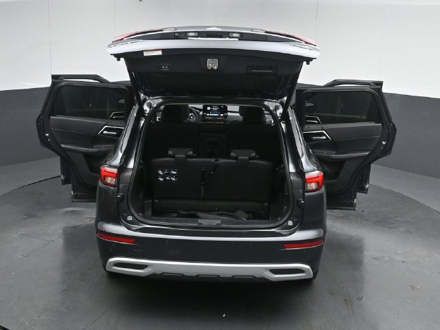 Used 2025 Mitsubishi Outlander SE AWD/4WD image 57