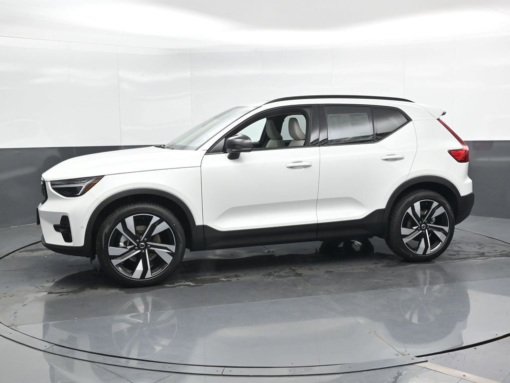 New 2026 Volvo XC40 B5 Ultra w/ Climate Package image 6