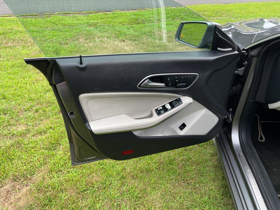 Used 2016 Mercedes-Benz CLA 250 image 30