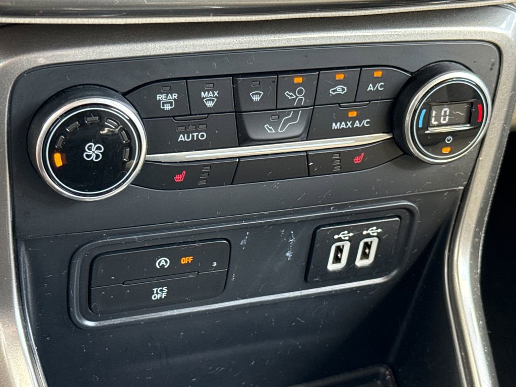 Used 2018 Ford EcoSport SE w/ SE Convenience Package image 18