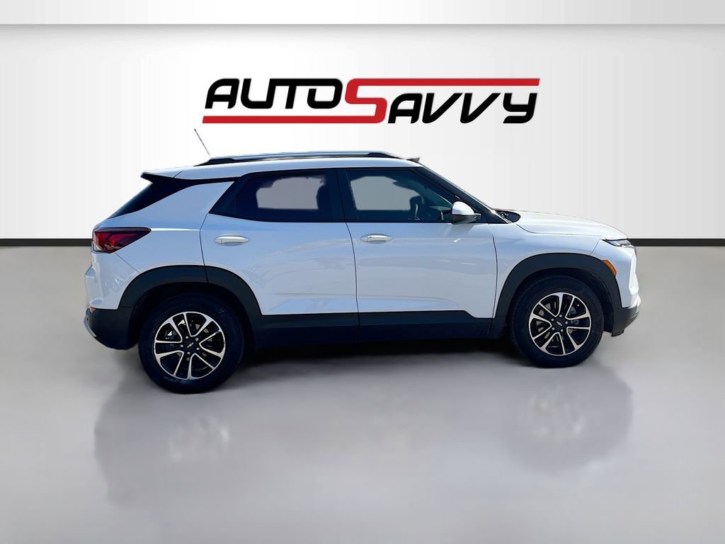 Used 2024 Chevrolet TrailBlazer LT w/ Driver Confidence Package image 8