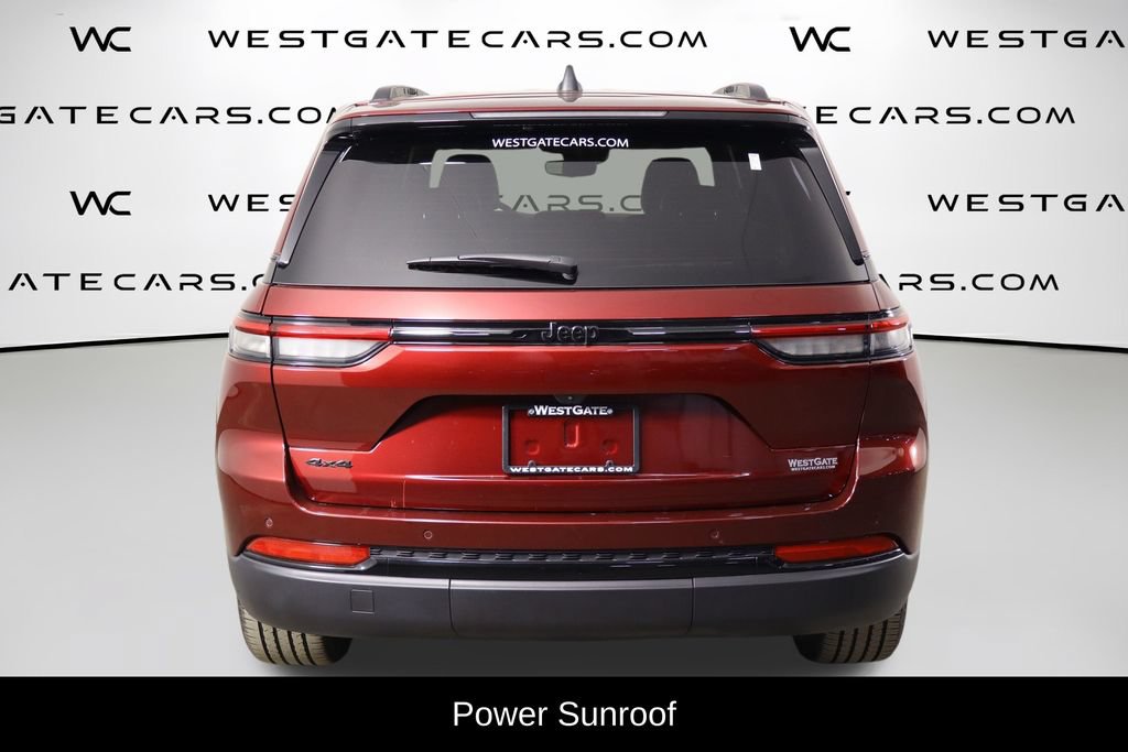 Used 2024 Jeep Grand Cherokee Altitude AWD/4WD image 4