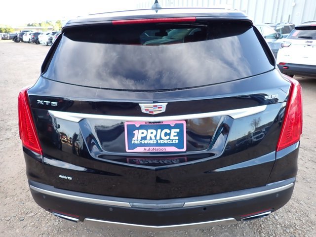 Used 2017 Cadillac XT5 Platinum w/ Driver Assist Package AWD/4WD image 3