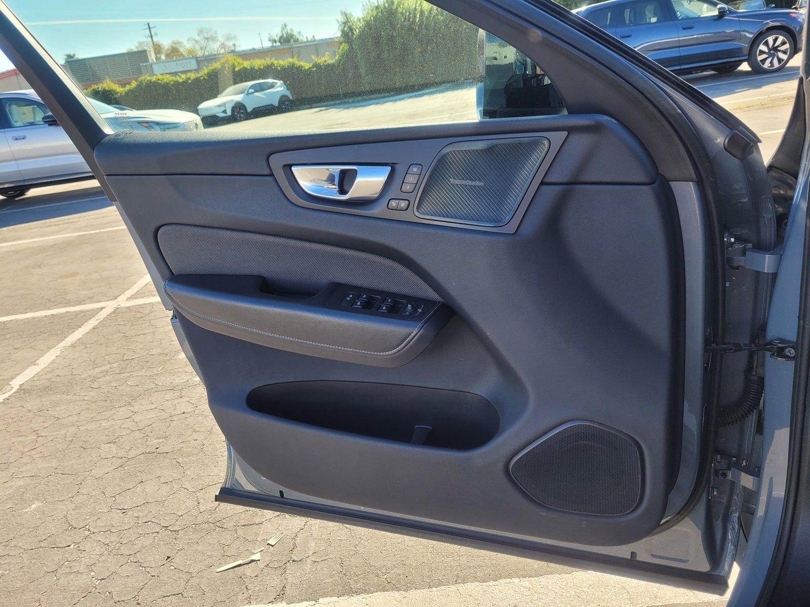 Certified 2023 Volvo XC60 B5 Ultimate AWD/4WD image 15