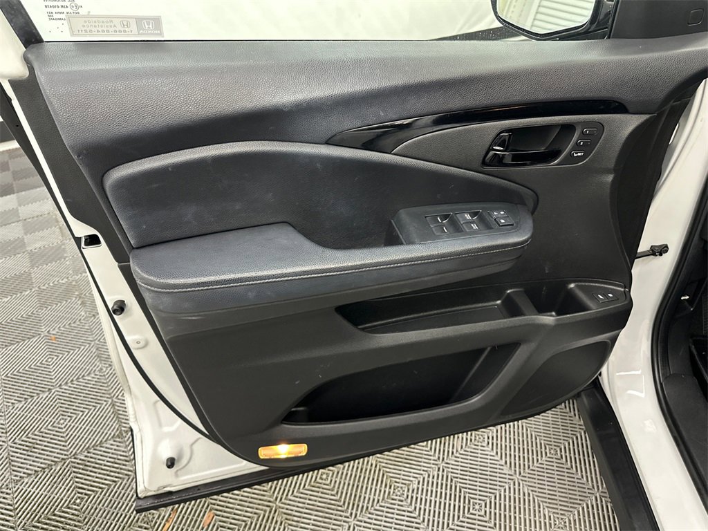 Used 2022 Honda Passport Elite image 11