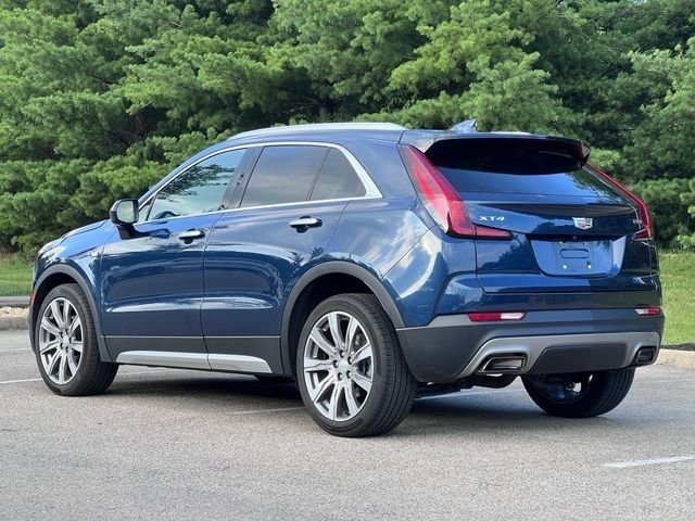 Used 2019 Cadillac XT4 Premium Luxury FWD image 2