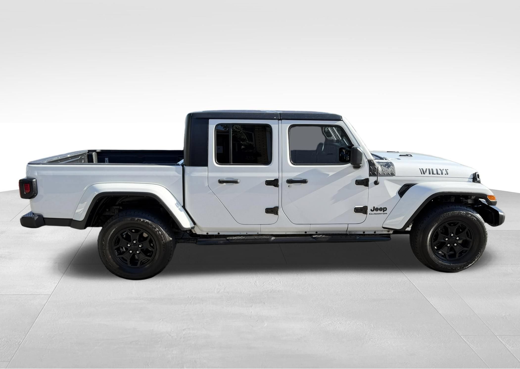 Used 2022 Jeep Gladiator Sport AWD/4WD image 4