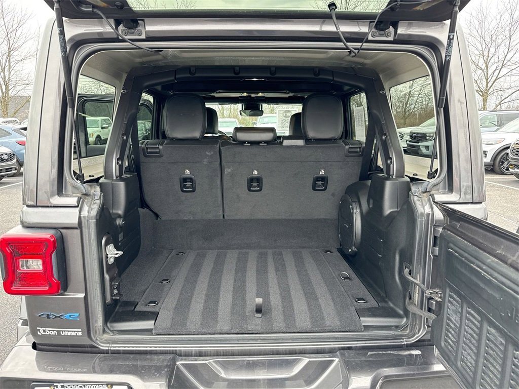 Used 2021 Jeep Wrangler Unlimited Sahara image 24