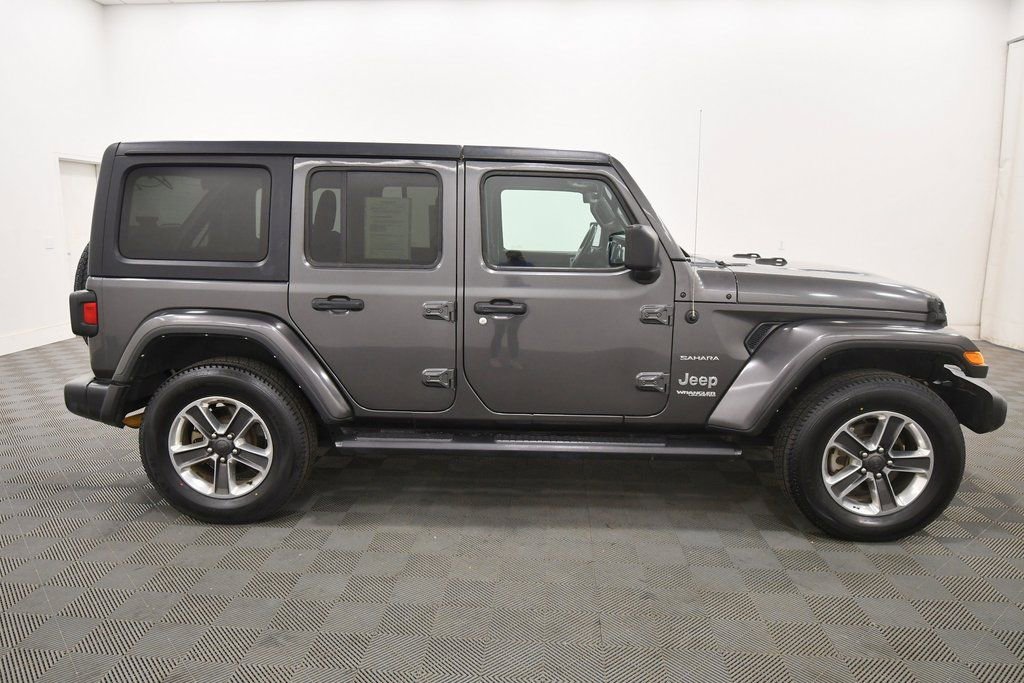Used 2022 Jeep Wrangler Unlimited Sahara w/ Cold Weather Group image 9