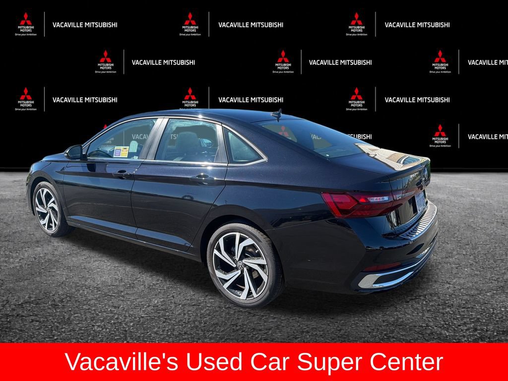 Used 2025 Volkswagen Jetta SEL FWD image 3