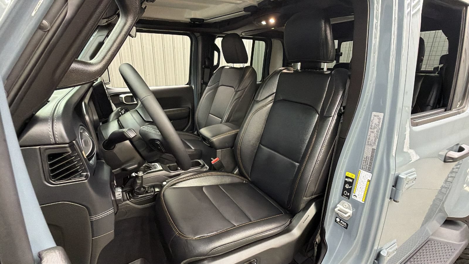 Used 2025 Jeep Gladiator Sport AWD/4WD image 20