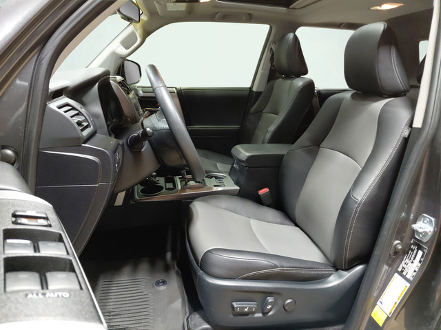 Used 2022 Toyota 4Runner SR5 Premium w/ Moonroof Package AWD/4WD image 25