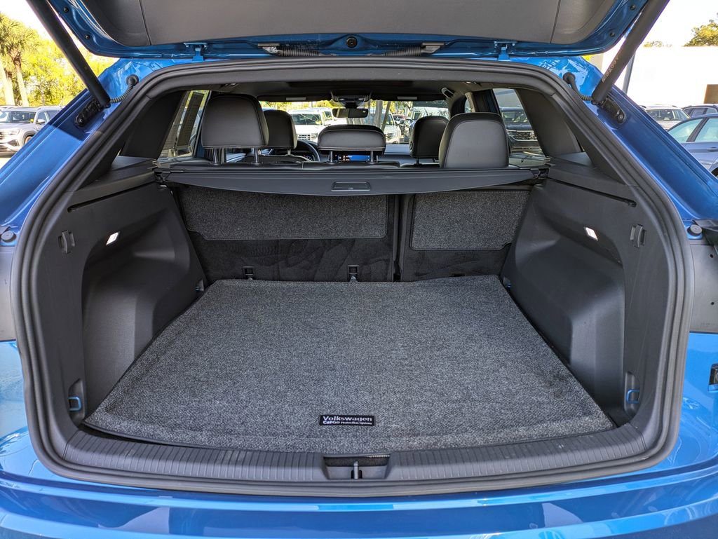 Certified 2024 Volkswagen Atlas Cross Sport SEL R-Line image 13