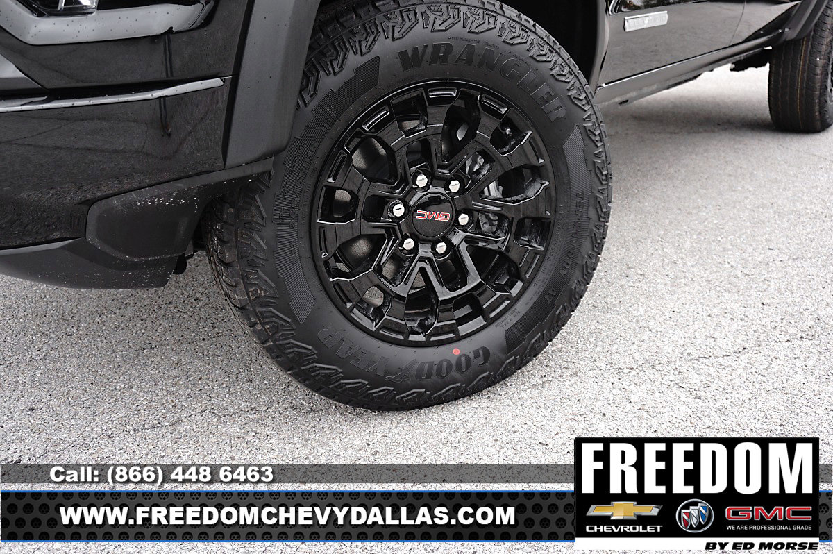 New 2026 GMC Canyon Elevation w/ Convenience Package RWD image 9