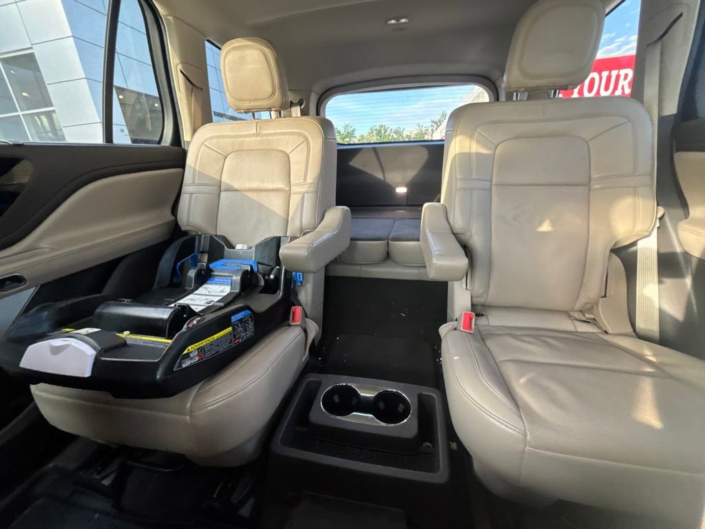 Used 2020 Lincoln Aviator Reserve w/ Equipment Group 202A AWD/4WD image 13
