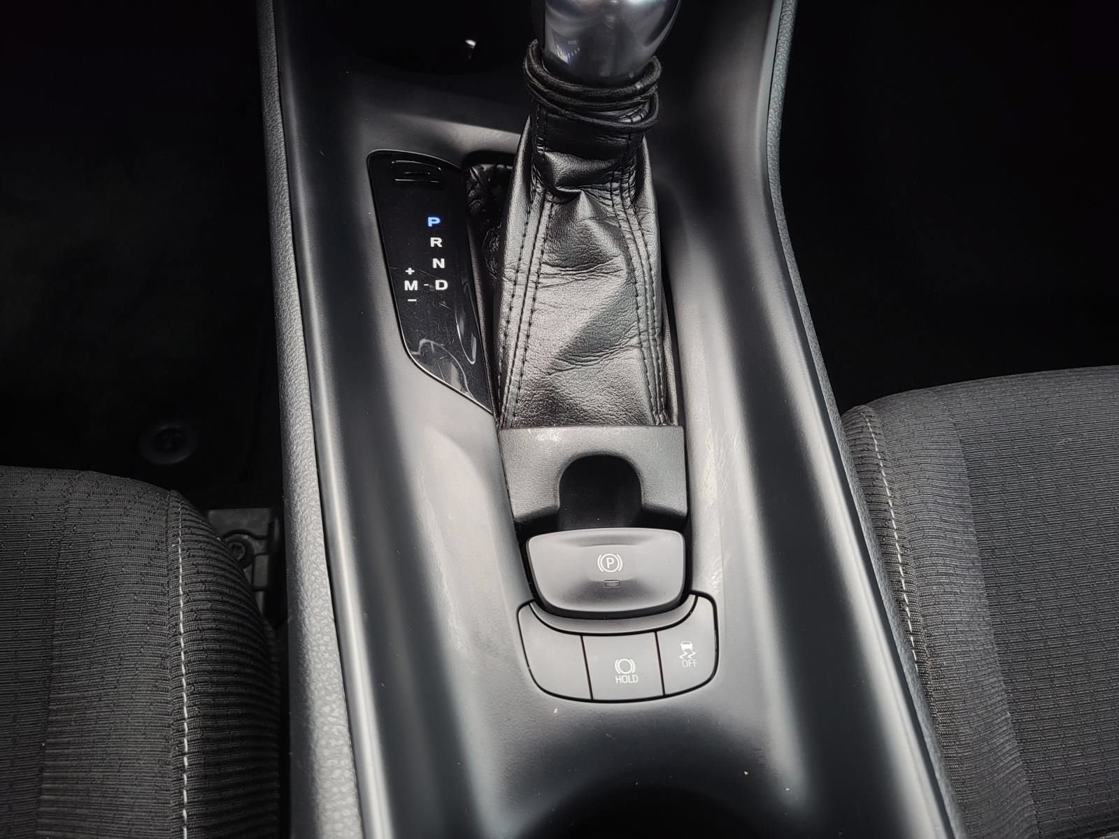 Used 2018 Toyota C-HR XLE FWD image 22