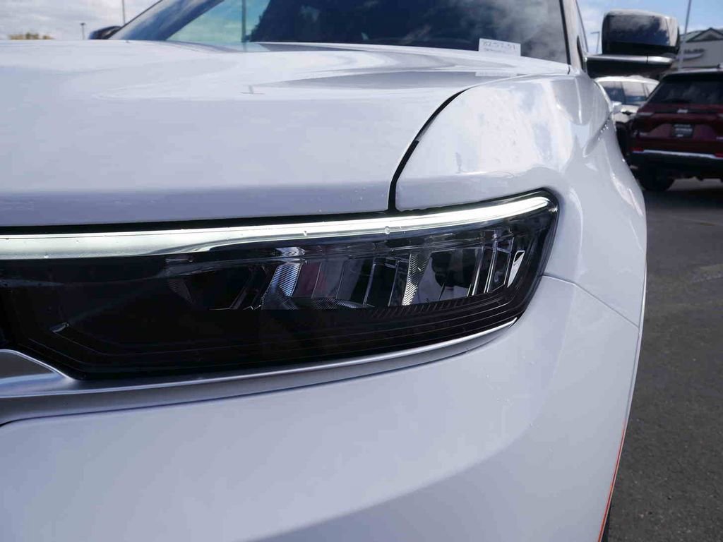 New 2025 Jeep Grand Cherokee Summit w/ Adv Protech Group IV image 23