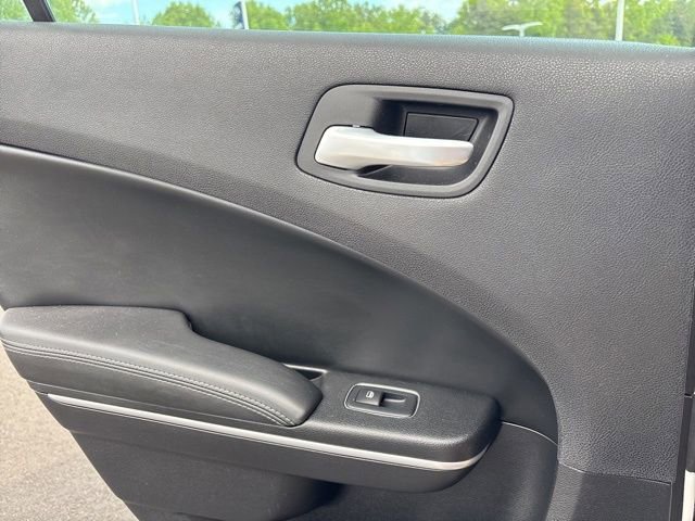 Used 2020 Dodge Charger SXT w/ Leather Interior Group RWD image 20