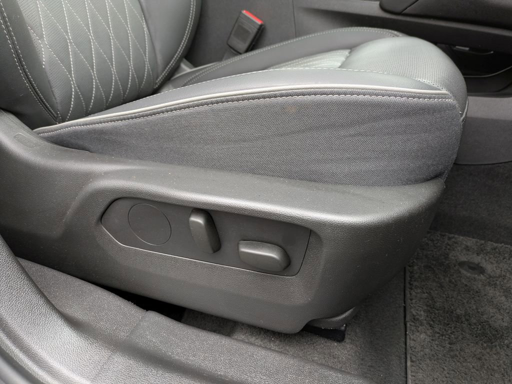 Certified 2023 Buick Envision Avenir AWD/4WD image 26
