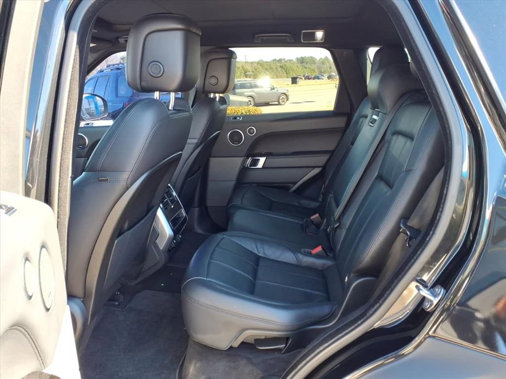 Used 2020 Land Rover Range Rover Sport SE image 6