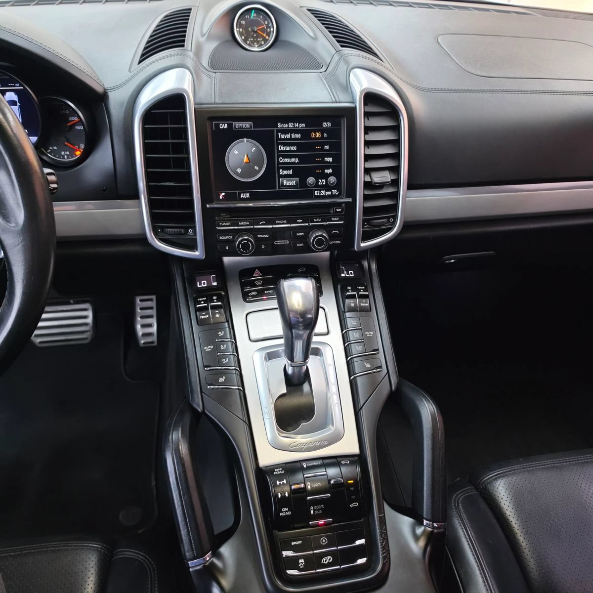 Used 2016 Porsche Cayenne GTS w/ Premium Package Plus AWD/4WD image 22