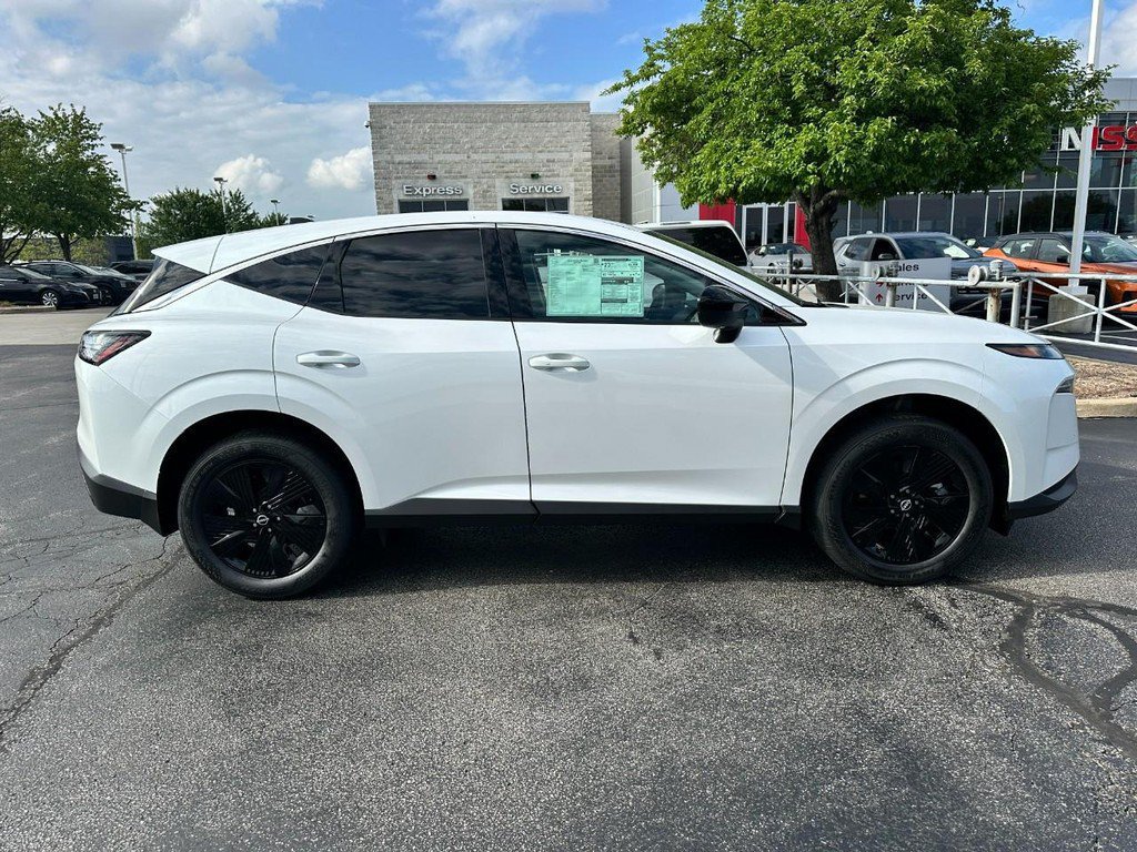 Used 2026 Nissan Murano SV AWD/4WD image 2