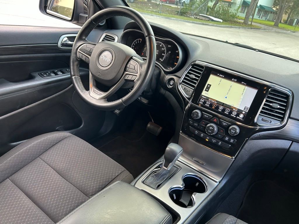 Certified 2022 Jeep Grand Cherokee Laredo E image 10