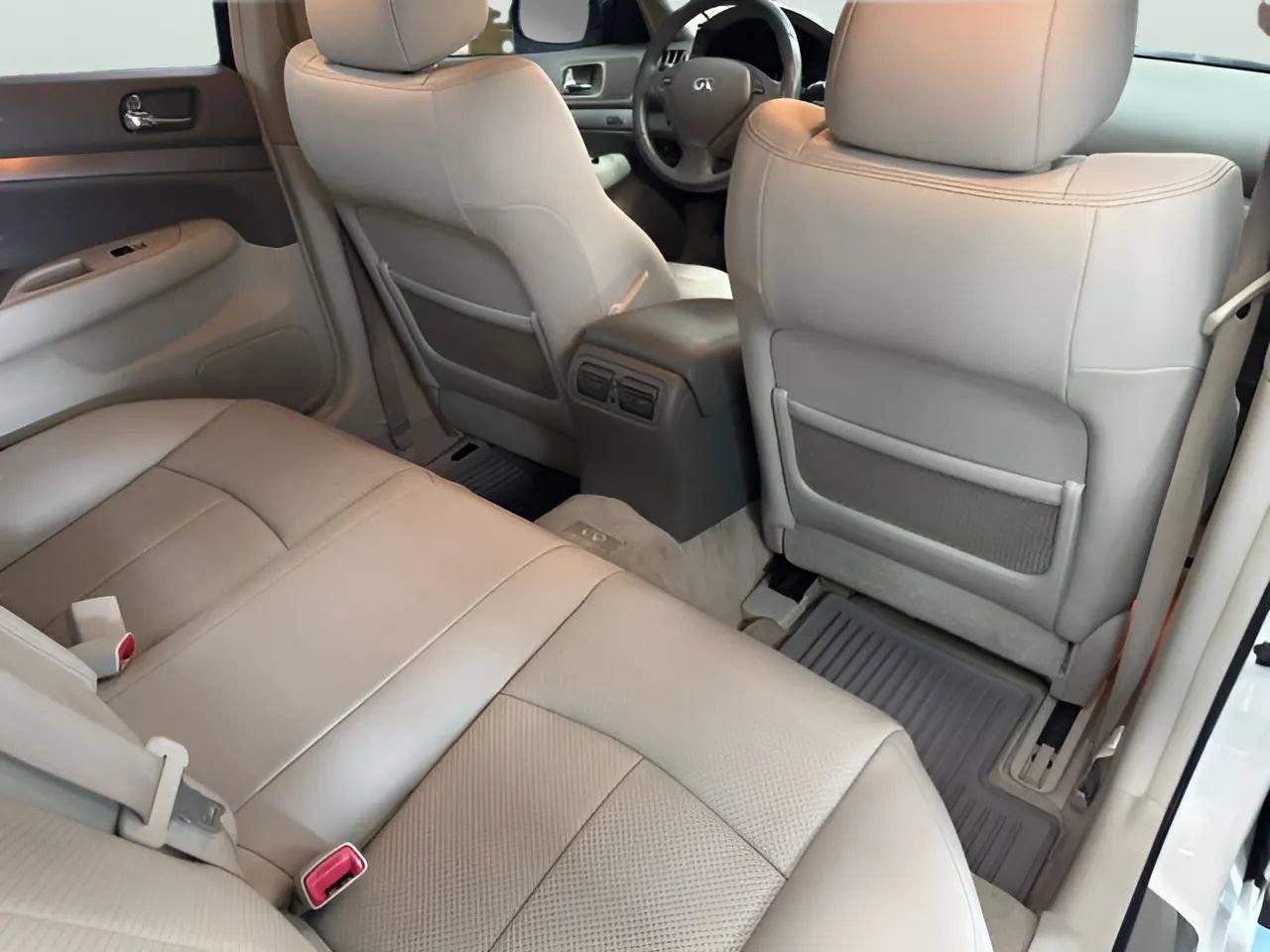 Used 2011 INFINITI G37 Journey w/ Sport Pkg - RWD image 16