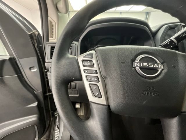 Used 2024 Nissan Titan SV AWD/4WD image 17