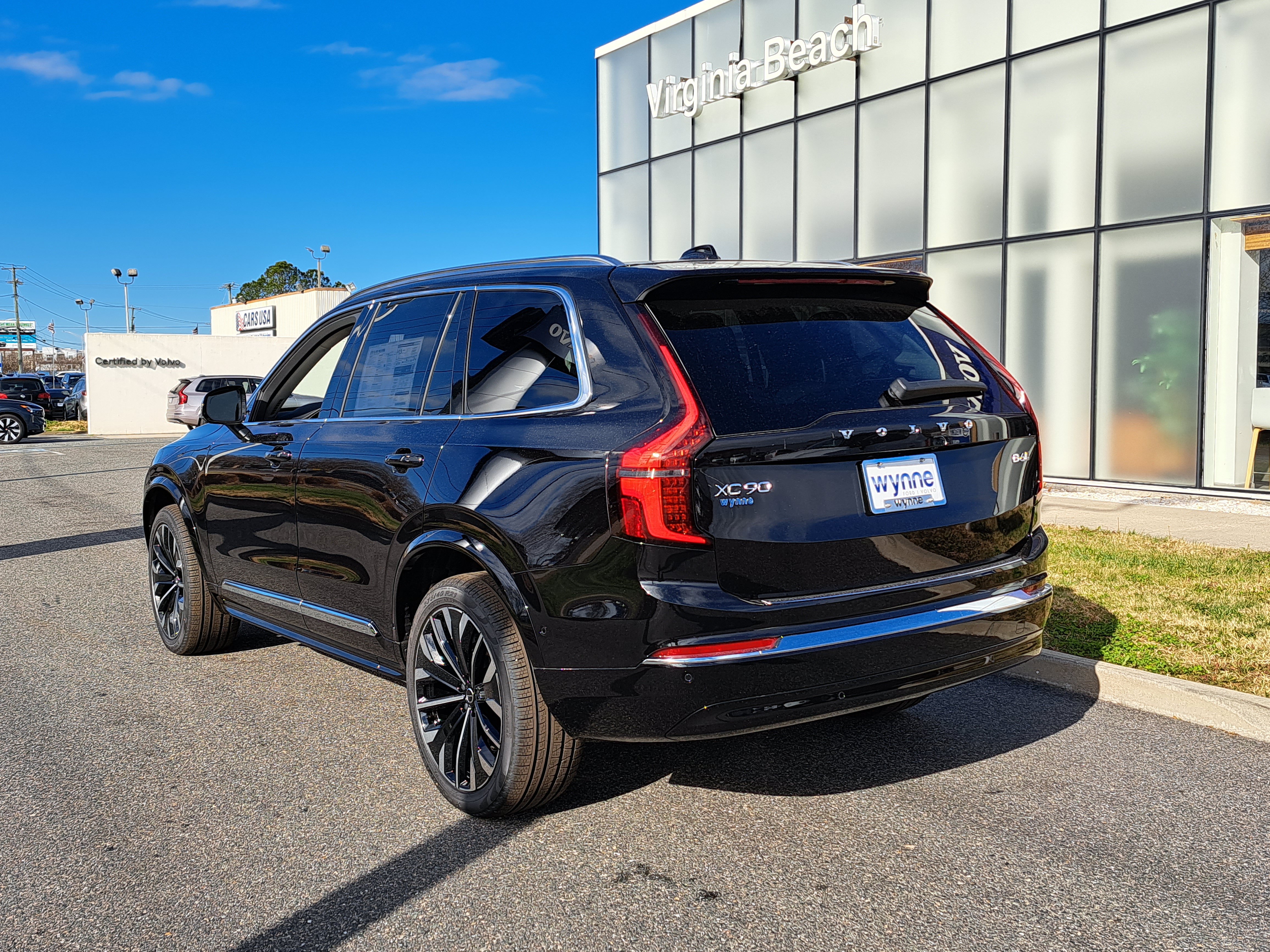 New 2026 Volvo XC90 B6 Plus w/ Protection Package Premier AWD/4WD image 4