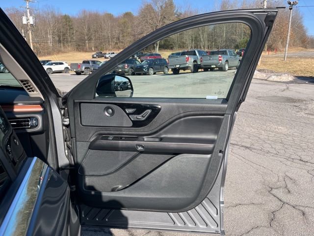 New 2024 Lincoln Aviator Reserve w/ Elements Package Plus AWD/4WD image 39