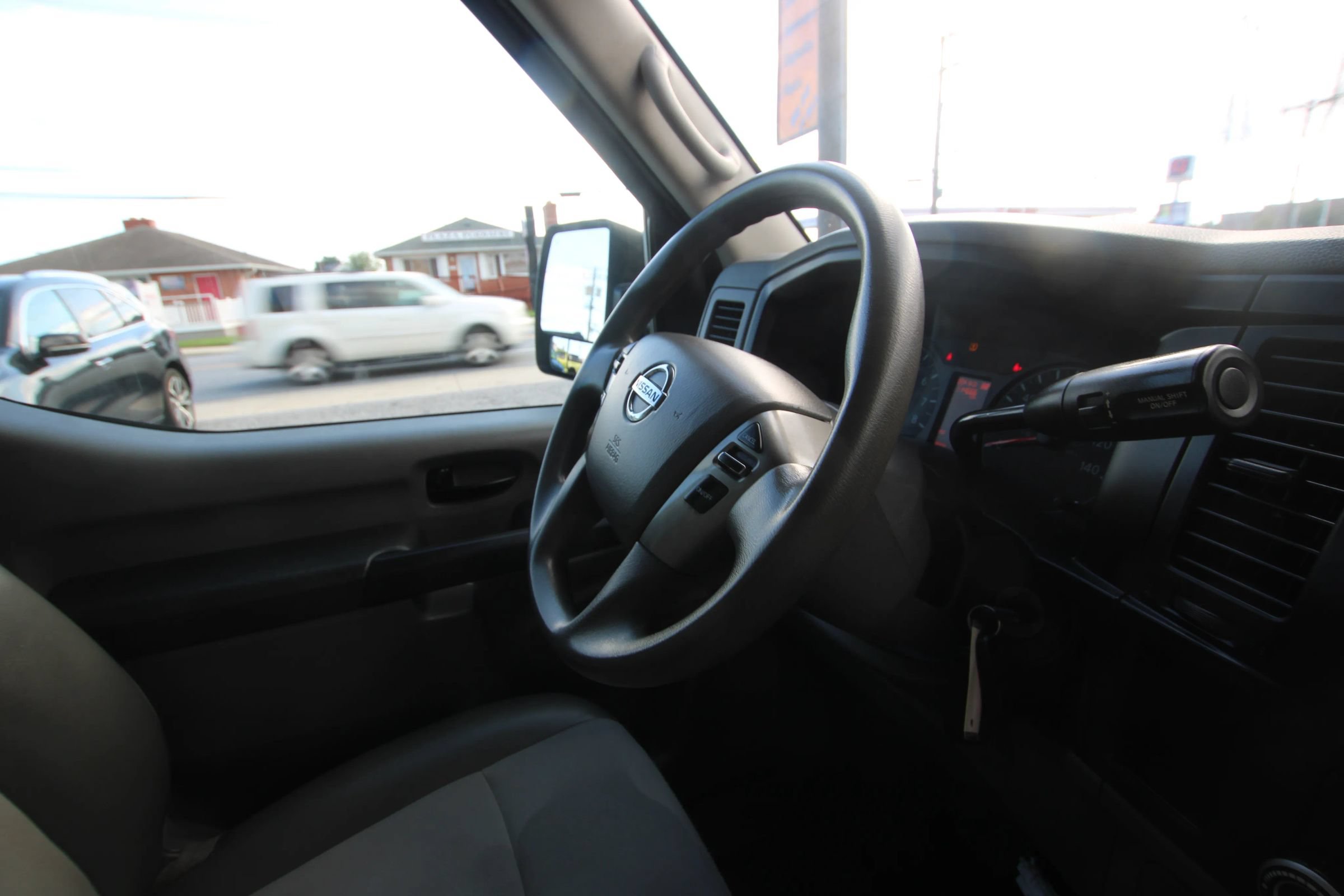 Used 2017 Nissan NV 3500 SV RWD image 14