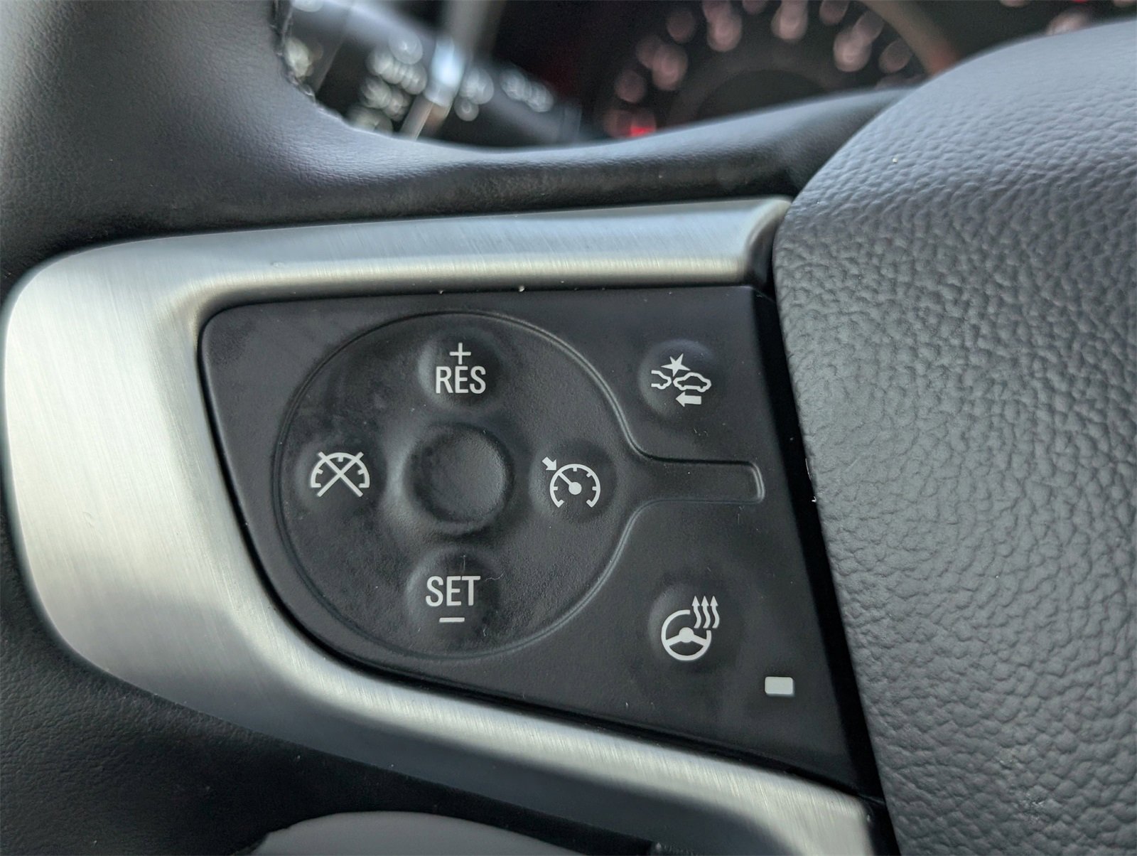 Used 2024 GMC Terrain SLT w/ Infotainment Package II image 25