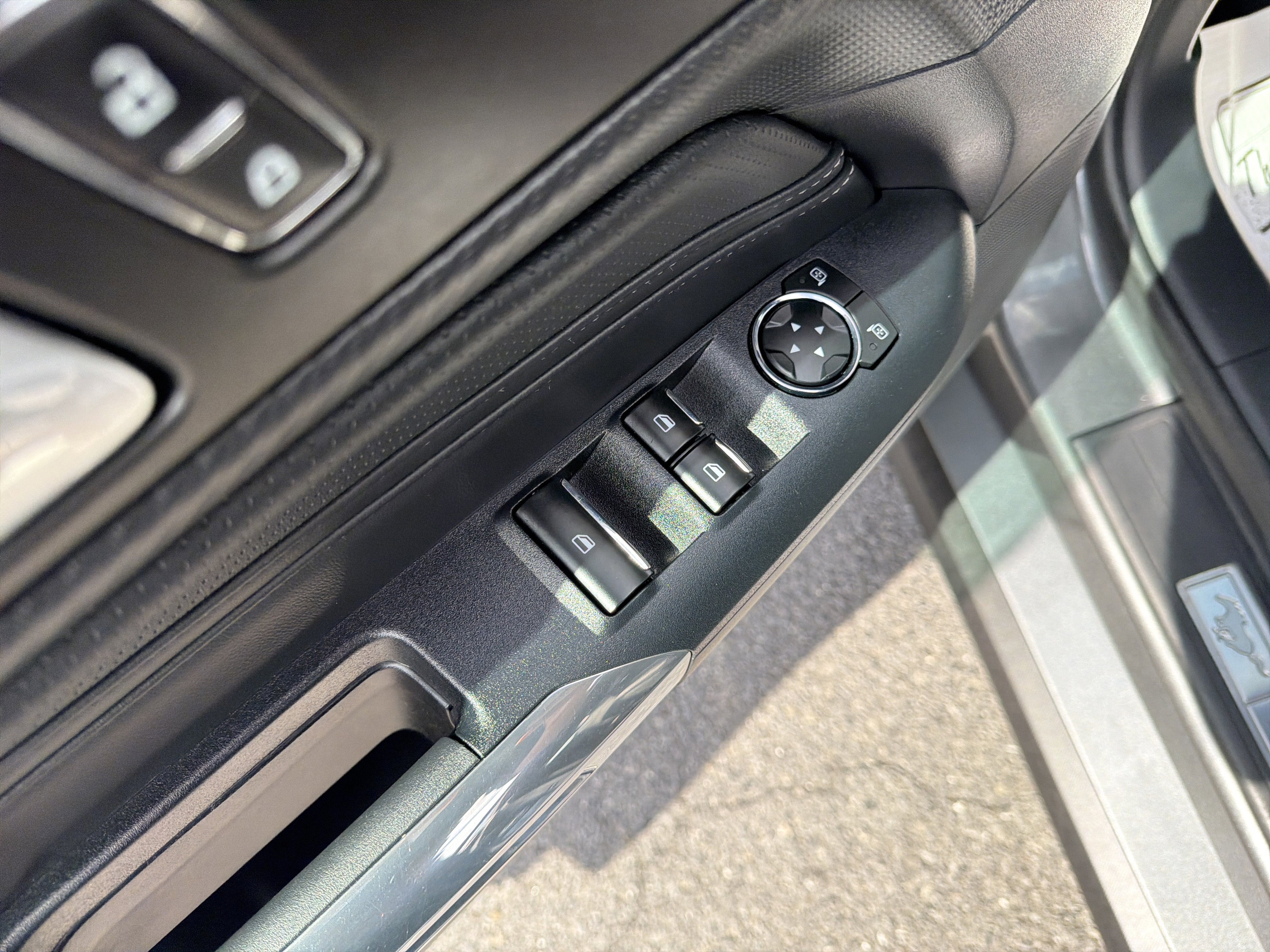 Certified 2025 Ford Mustang Premium image 16